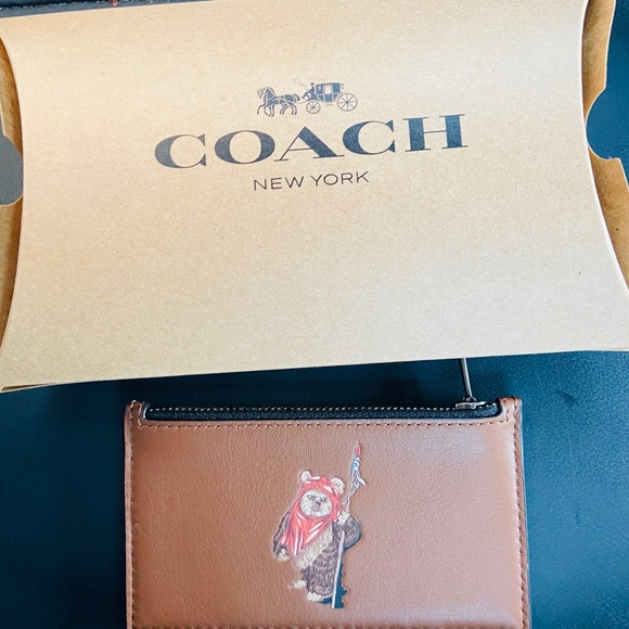 COACH Star Wars EWOK wallet coin purse New in Box - Picture 2 of 5